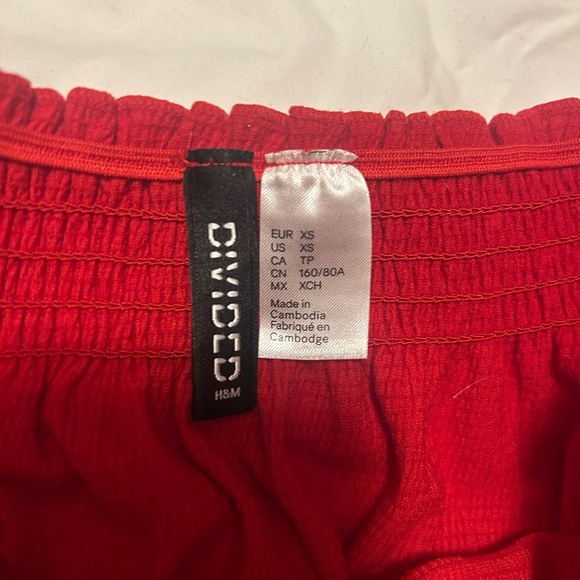 H&M Red Off-Shoulder Blouse - Picture 2 of 2